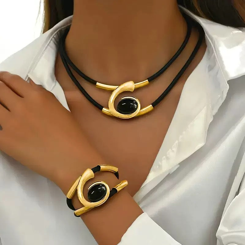 Parure Collier & Bracelet Doré Pierre Noire
